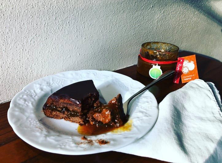 Torta-cioccolato-arancia-peperoncino-Podere-lOntano